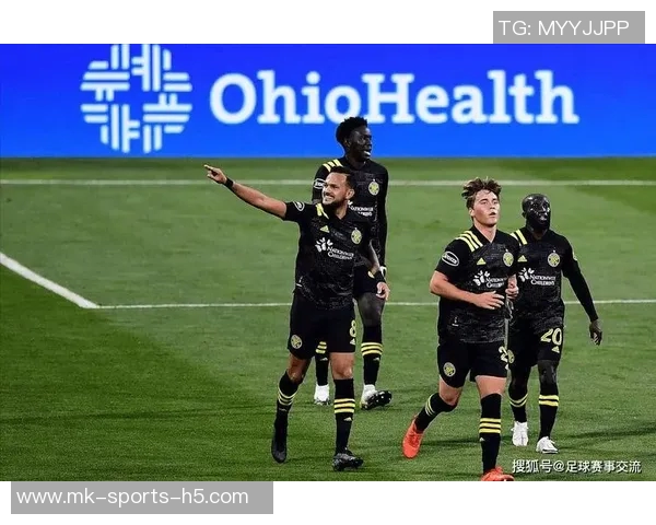 马斯切拉诺亲临迈阿密国际主场观战阿根廷对阵波多黎各精彩赛事